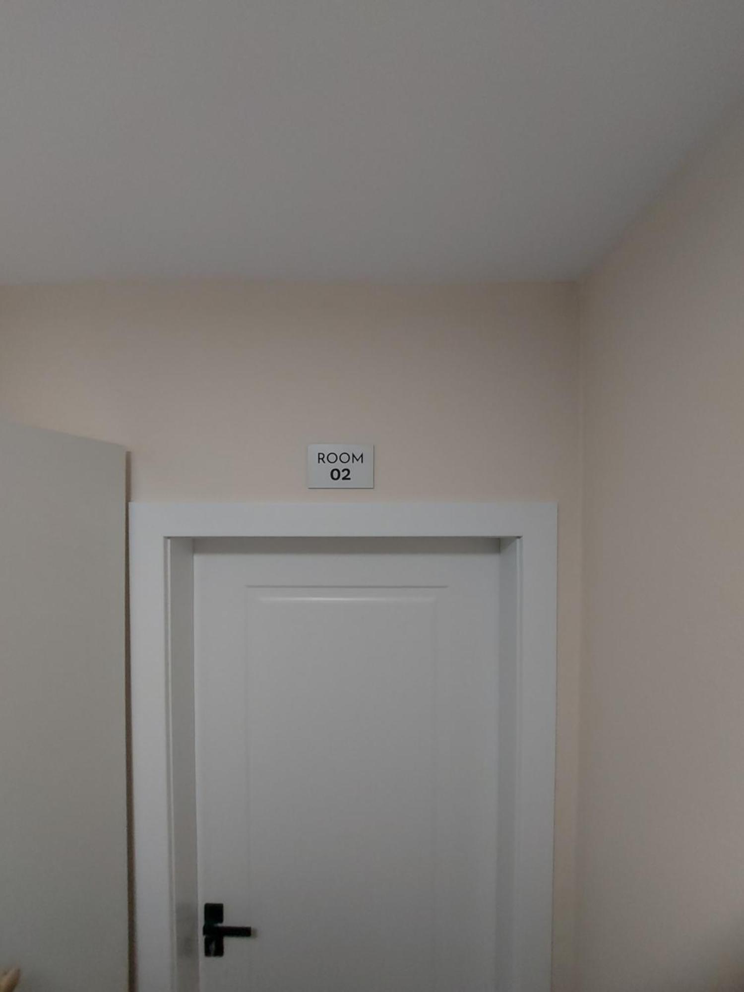 Center Cozy Nest Hotel Тирана Екстериор снимка
