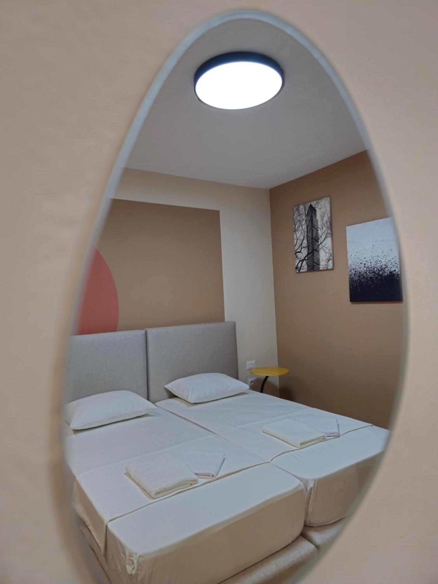 Center Cozy Nest Hotel Тирана Екстериор снимка