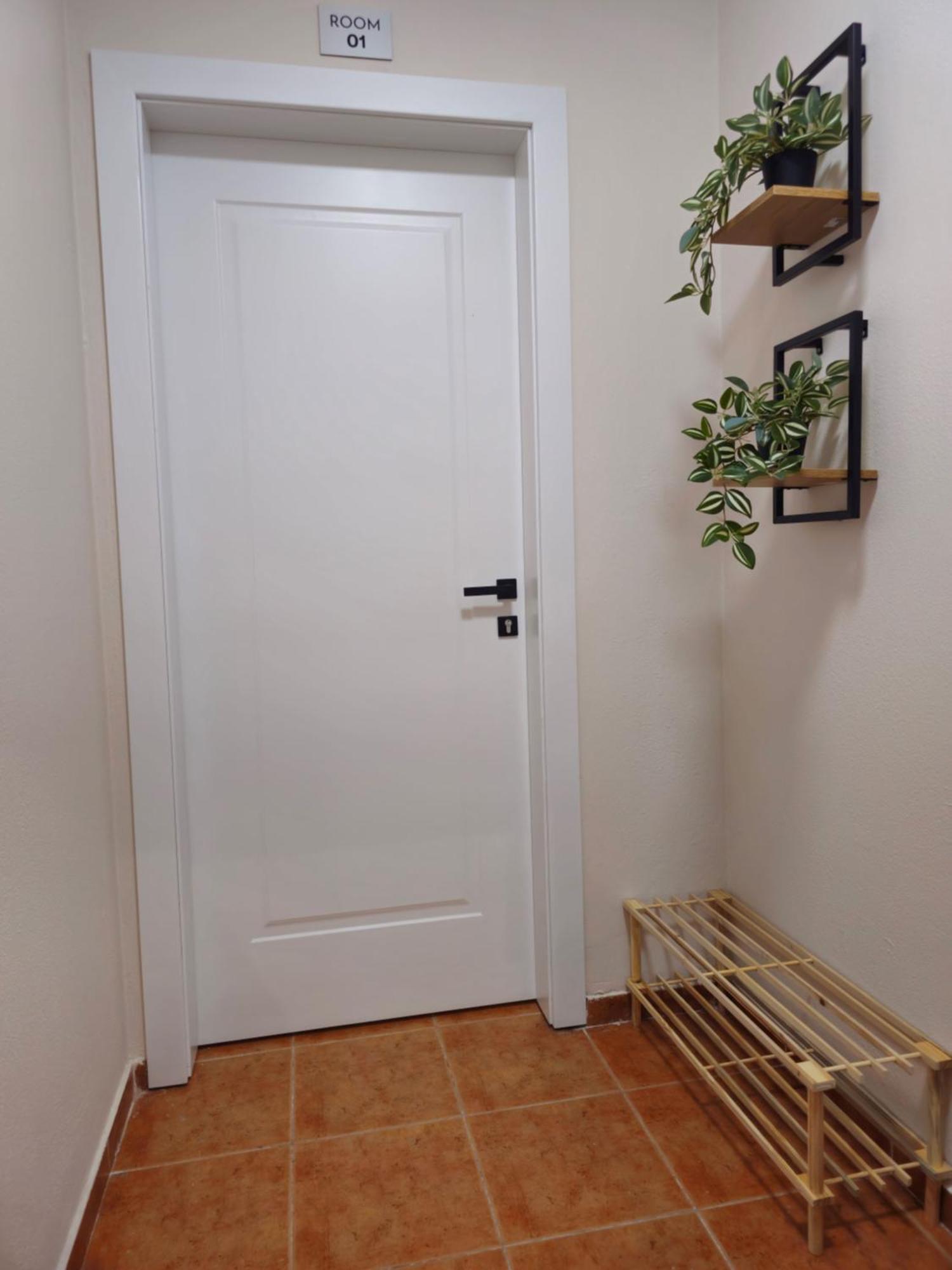 Center Cozy Nest Hotel Тирана Екстериор снимка